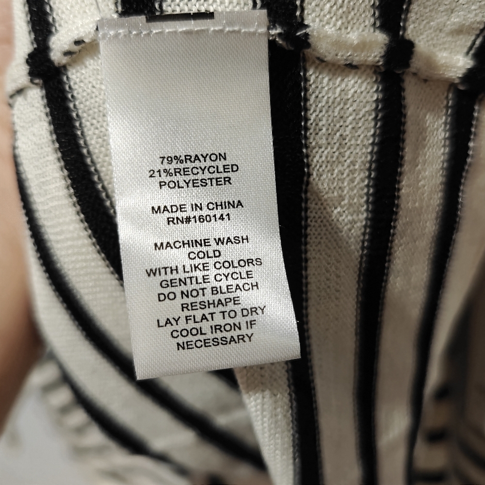 NWT 89th & Madison Striped Shirt 3X Tunic Flowy Boxy Black And White Tight Knit - Picture 6 of 7